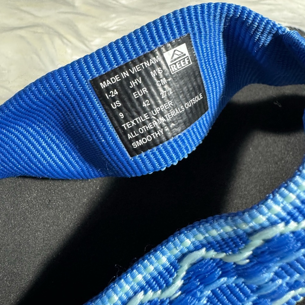Reef Vibrant Blue and Black Men’s Sandals sz 9 - Picture 4 of 4